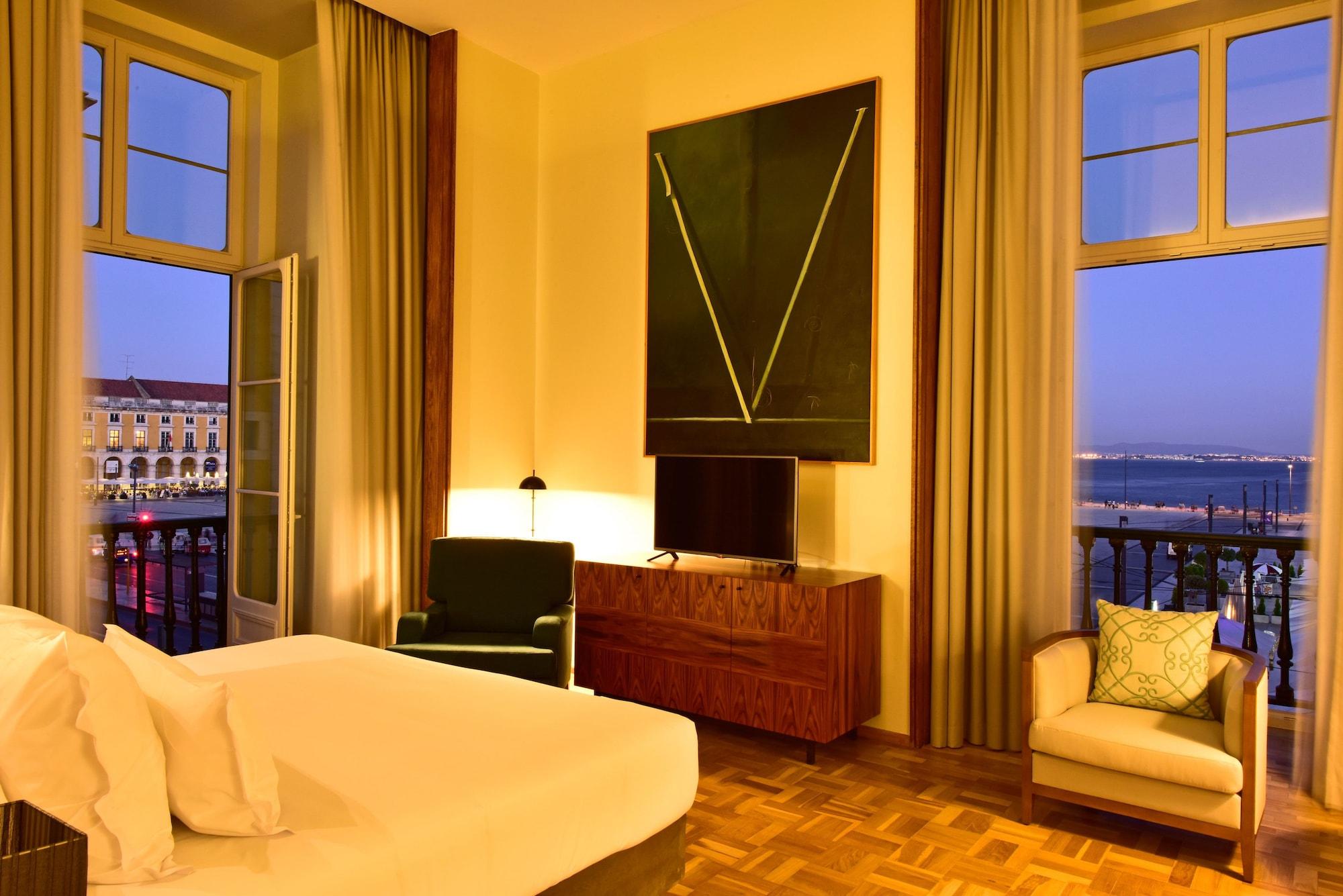 Pousada De Lisboa - Small Luxury Hotels Of The World Luaran gambar A room at the Hotel Lisboa