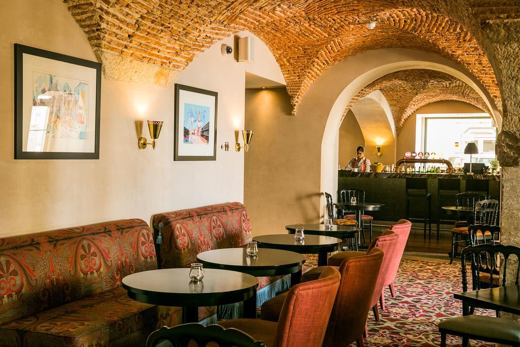 Pousada De Lisboa - Small Luxury Hotels Of The World Luaran gambar The bar at the Hotel de la Ville